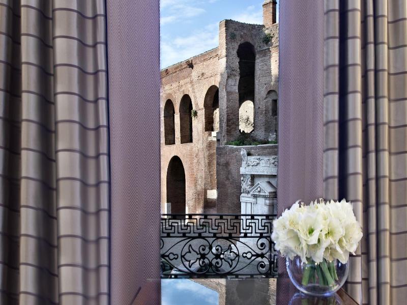 Marriott Hotel Rome Grand Flora image