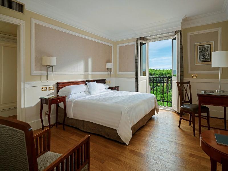 Marriott Hotel Rome Grand Flora image