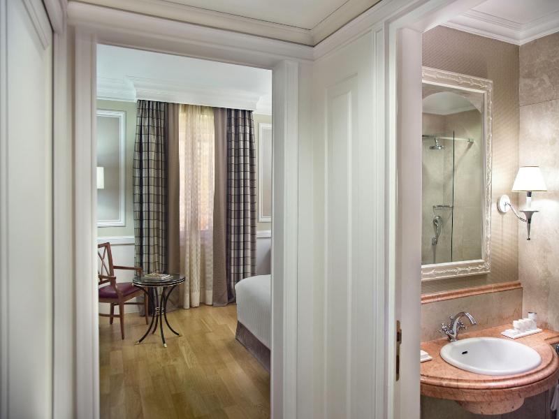 Marriott Hotel Rome Grand Flora image