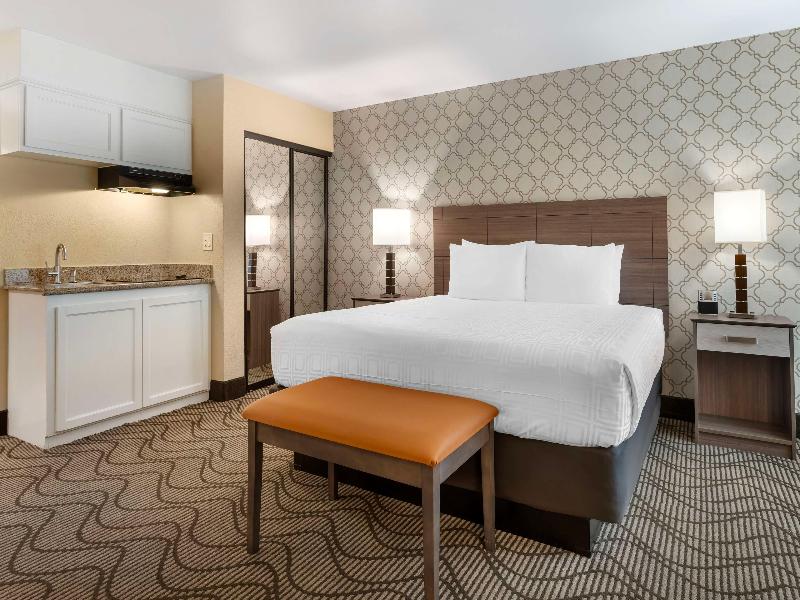 Best Western Plus Heritage Inn image