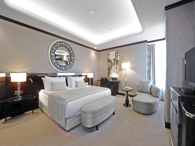 Crowne Plaza Bursa Convention Centre & Thermal Spa image
