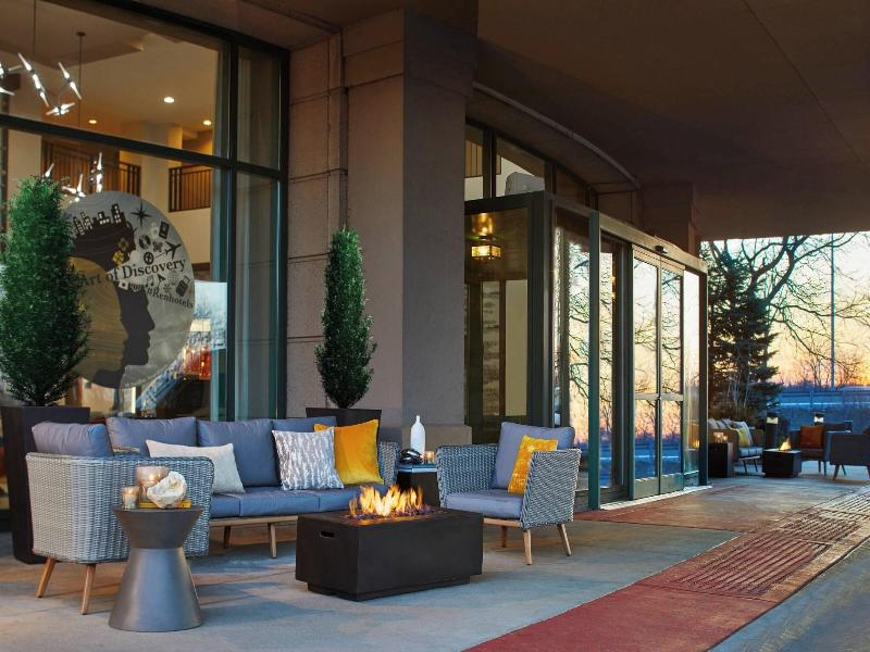 Renaissance Chicago Glenview Suites Hotel image