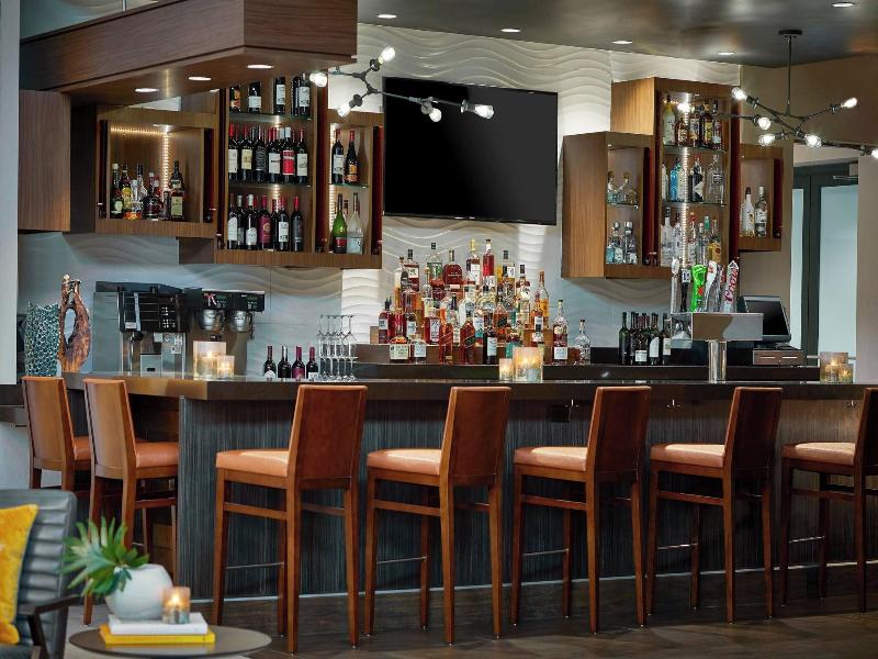 Renaissance Chicago Glenview Suites Hotel image