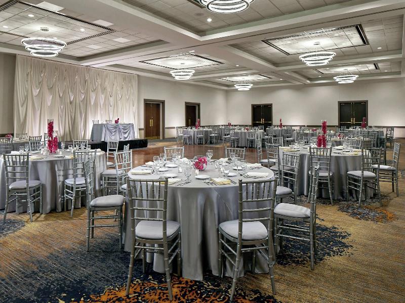 Renaissance Chicago Glenview Suites Hotel image