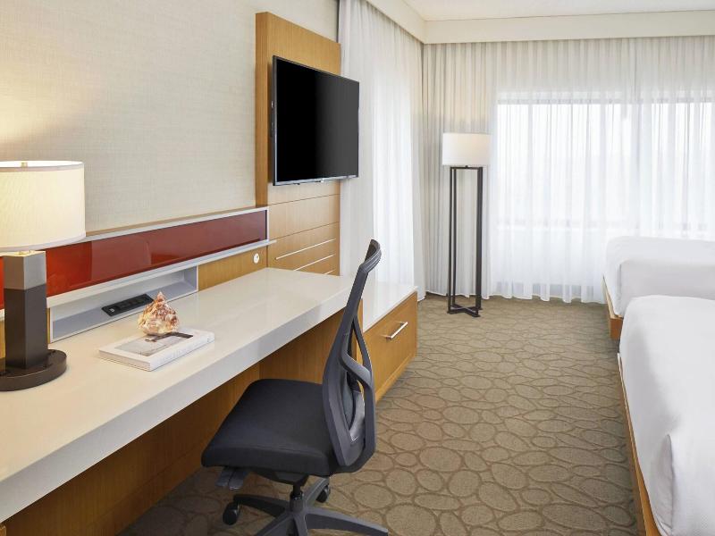 Renaissance Chicago Glenview Suites Hotel image