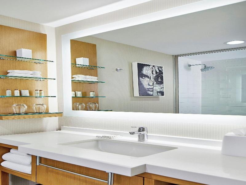 Renaissance Chicago Glenview Suites Hotel image