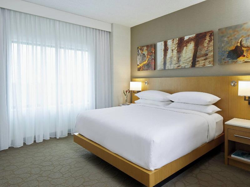 Renaissance Chicago Glenview Suites Hotel image