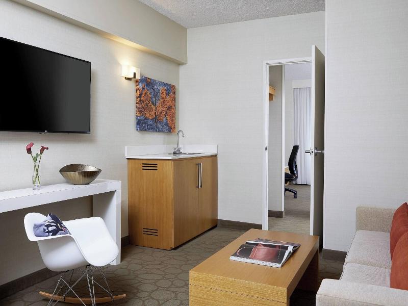Renaissance Chicago Glenview Suites Hotel image
