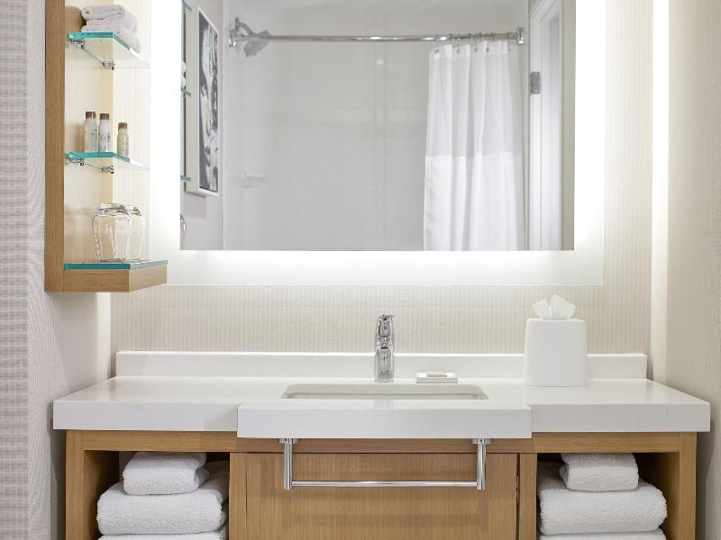 Renaissance Chicago Glenview Suites Hotel image