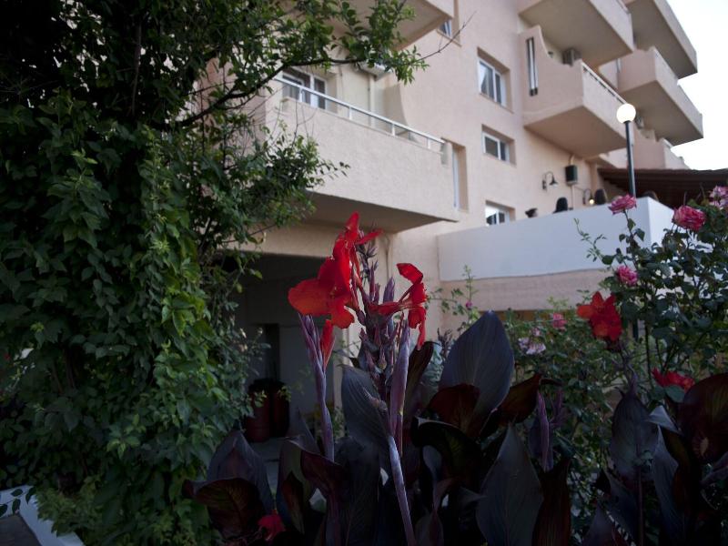 Albatros Hotel image