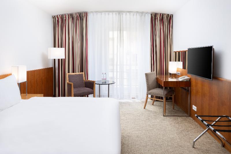K + K  Hotel Opera image