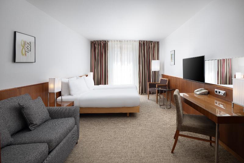 K + K  Hotel Opera image
