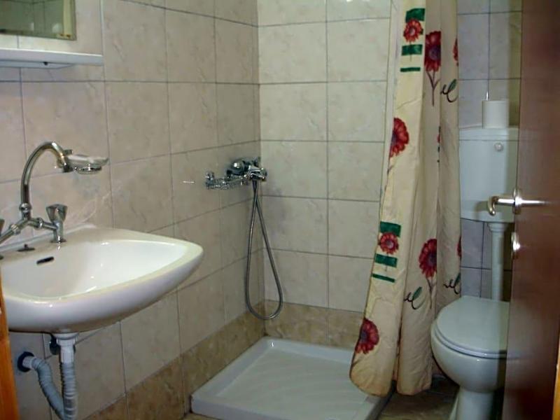 Inomaos Hotel image