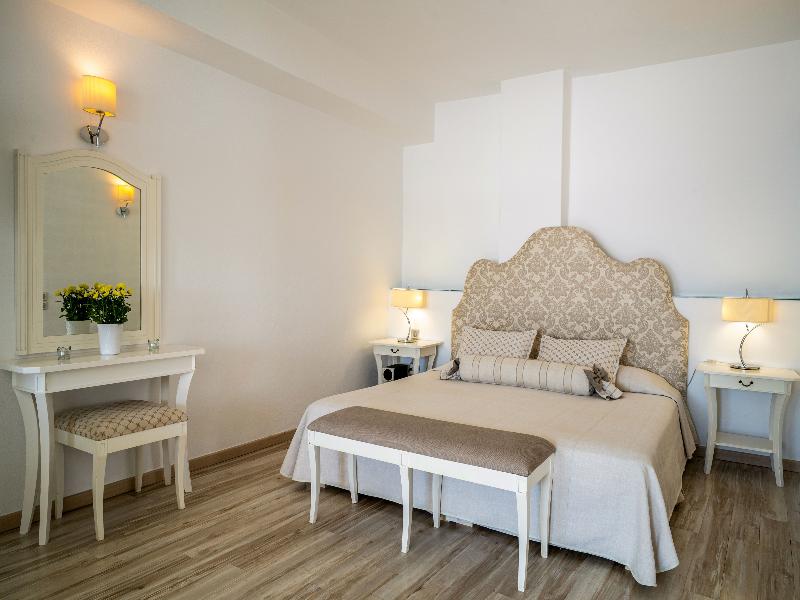 Delfini Villas image