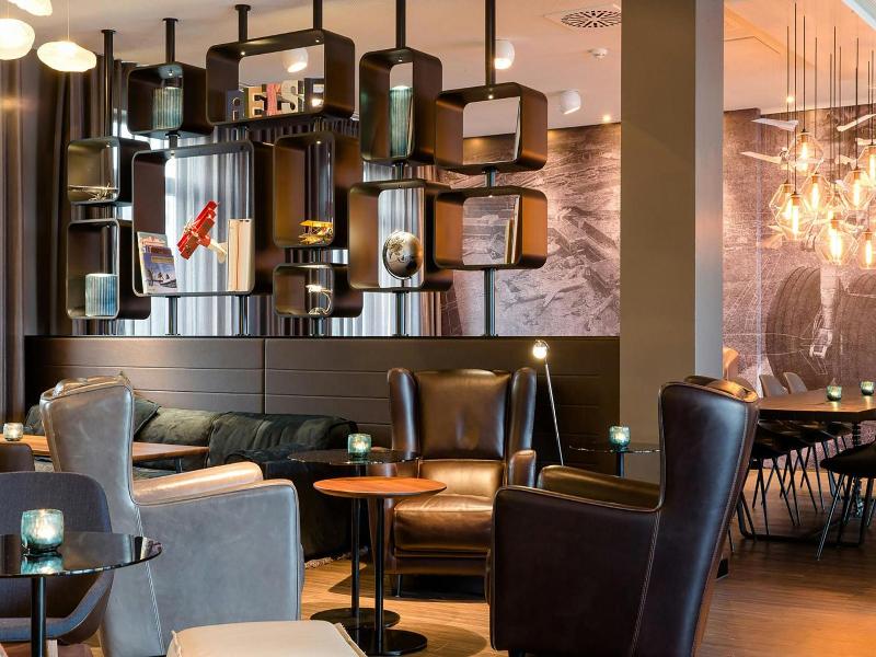 Motel One Frankfurt Airport image