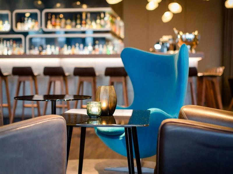 Motel One Frankfurt Airport image