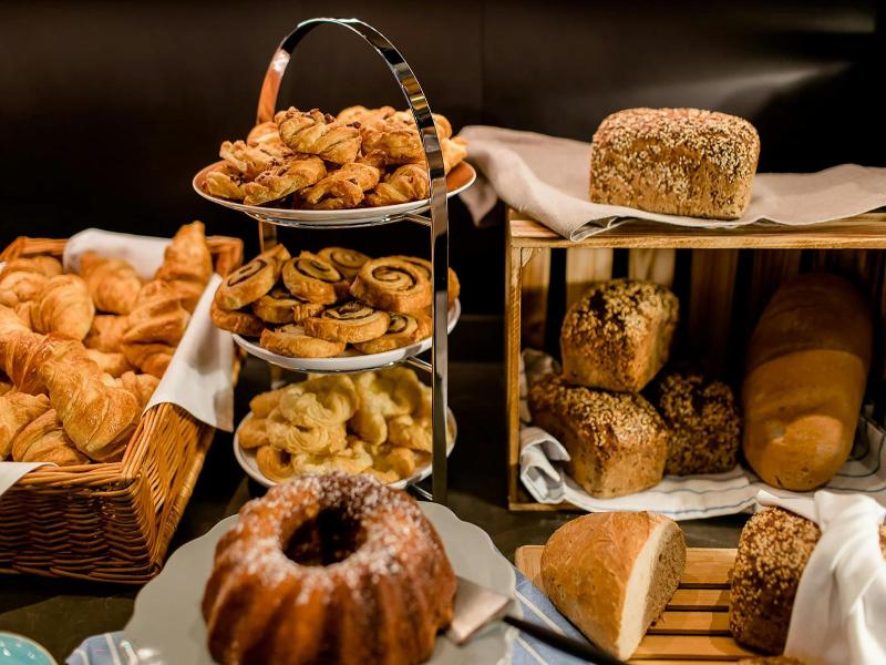 Motel One Frankfurt Airport image
