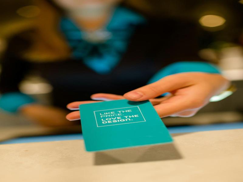 Motel One Frankfurt Airport image