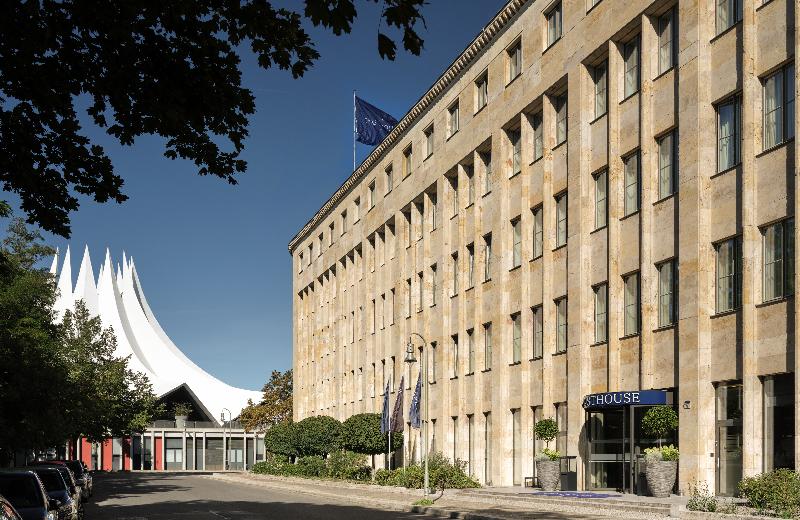 The Posthouse Berlin – Leonardo Limited Edition