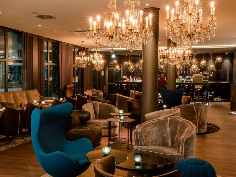 Motel One Berlin-Bellevue image
