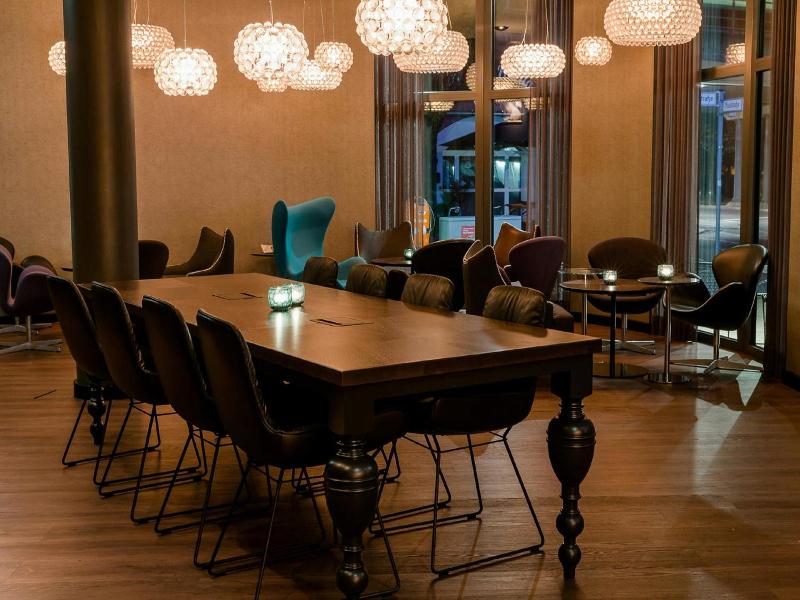 Motel One Berlin-Bellevue image