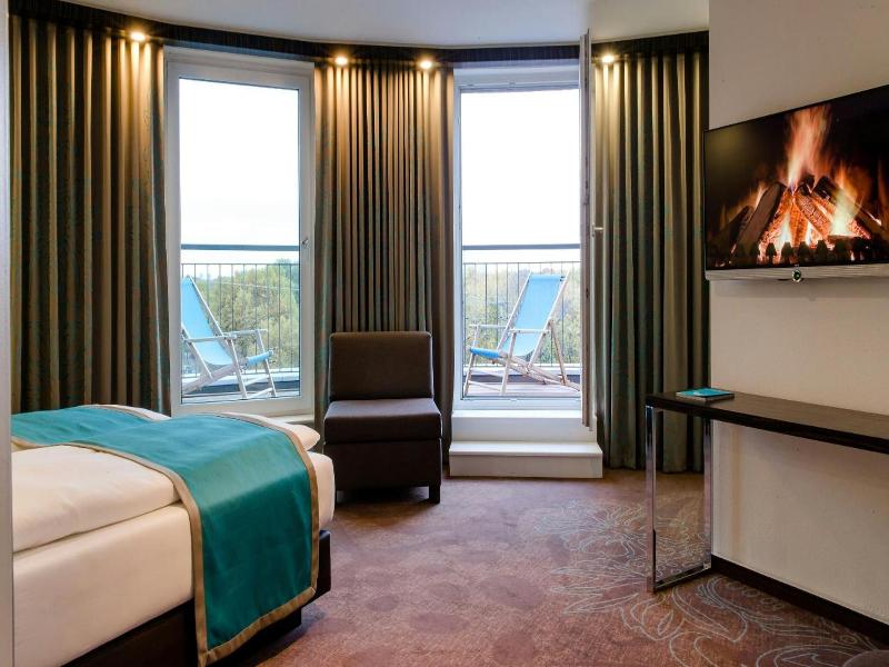 Motel One Berlin-Bellevue image
