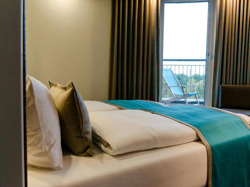 Motel One Berlin-Bellevue image