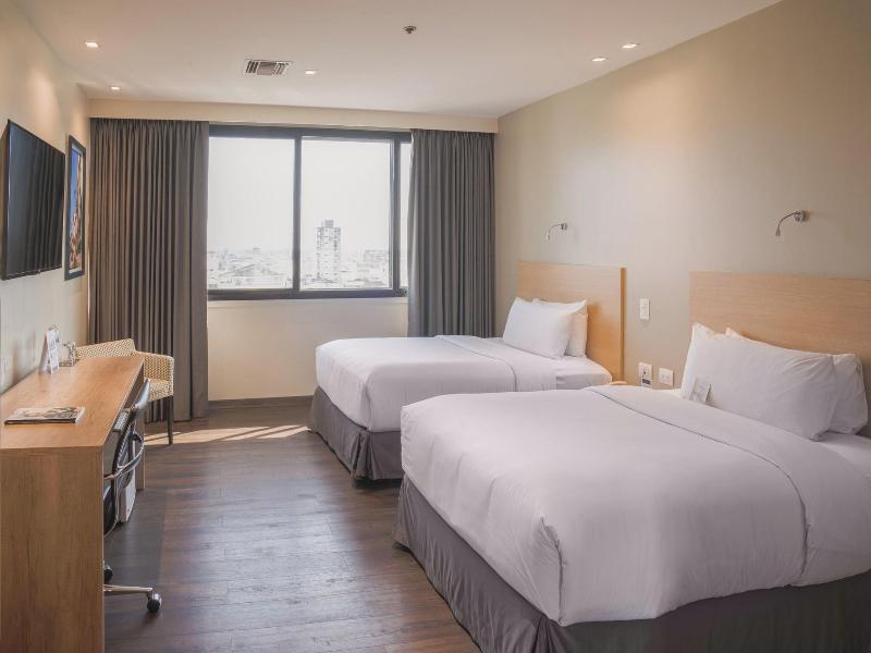 Unipark Hotel Guayaquil image