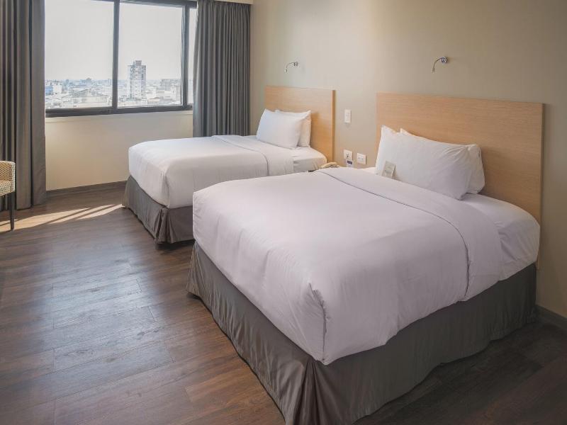 Unipark Hotel Guayaquil image