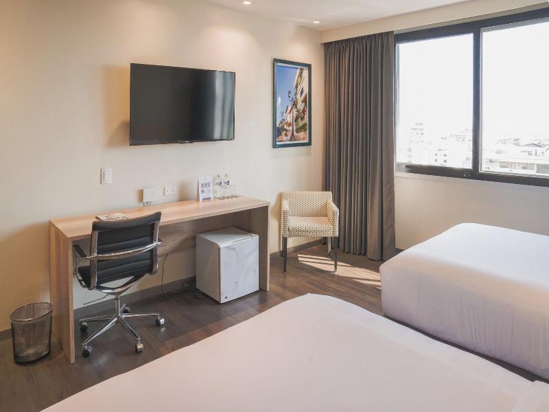 Unipark Hotel Guayaquil image