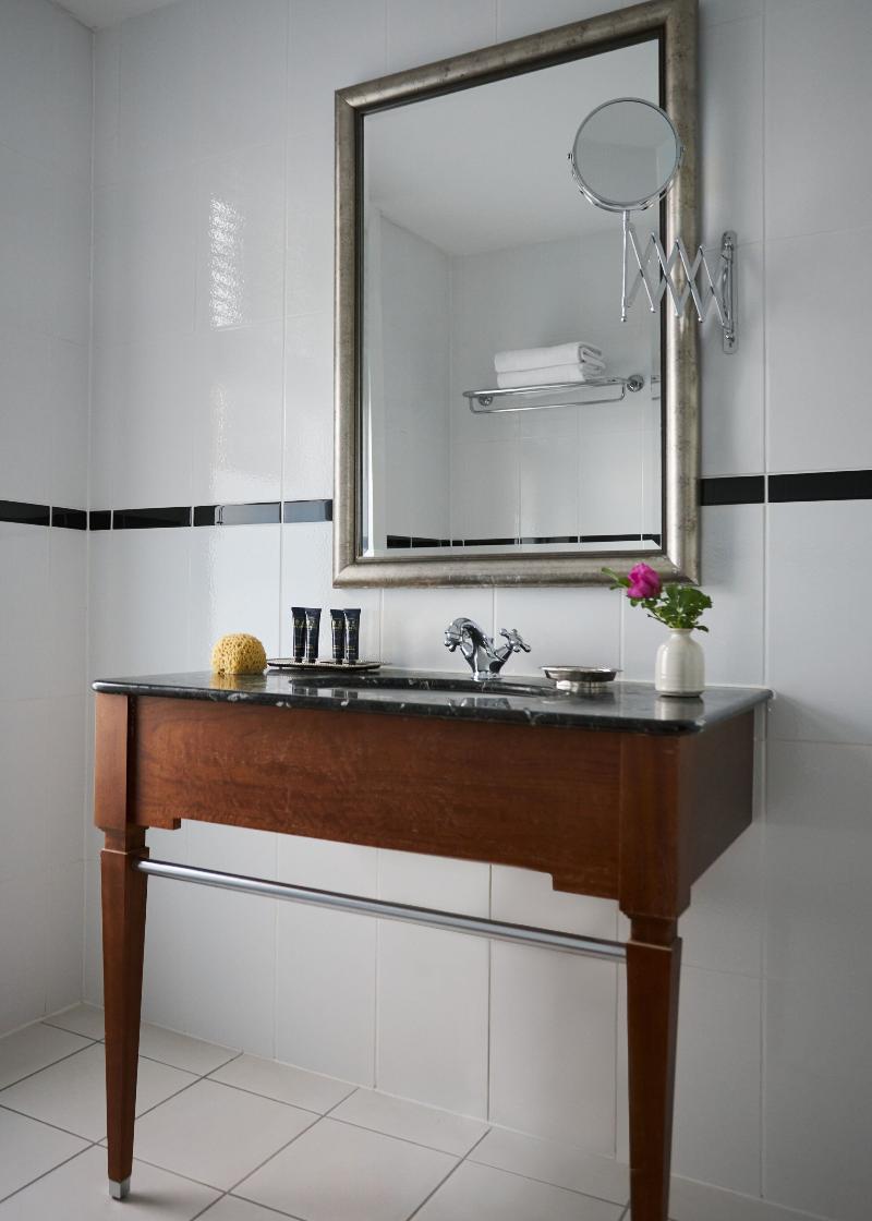 Marine Troon image