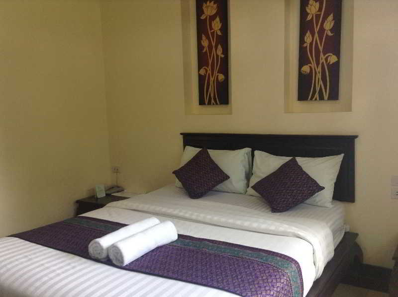Baan Andaman Bed & Breakfast Hotel