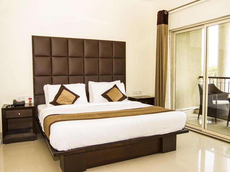 The Golden Suites & Spa image