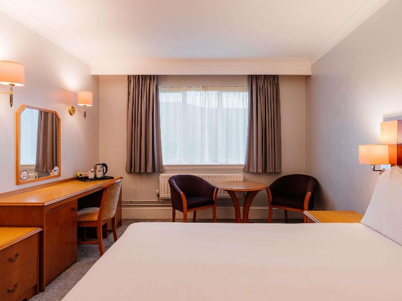 Mercure Daventry Court Hotel image