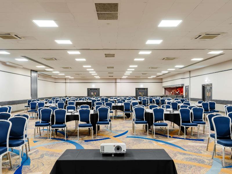 Mercure Daventry Court Hotel image