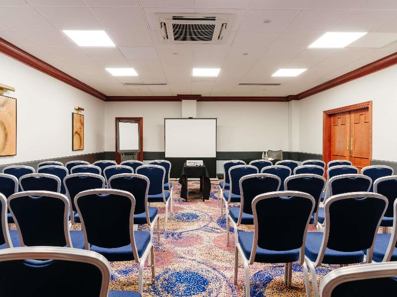 Mercure Daventry Court Hotel image