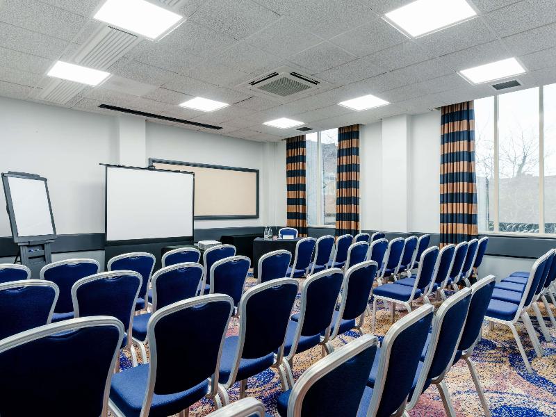 Mercure Daventry Court Hotel image