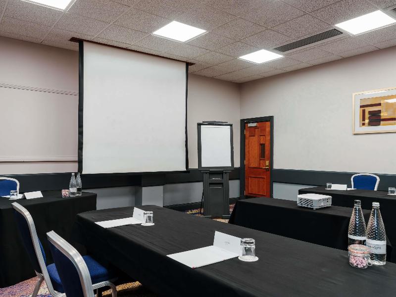Mercure Daventry Court Hotel image