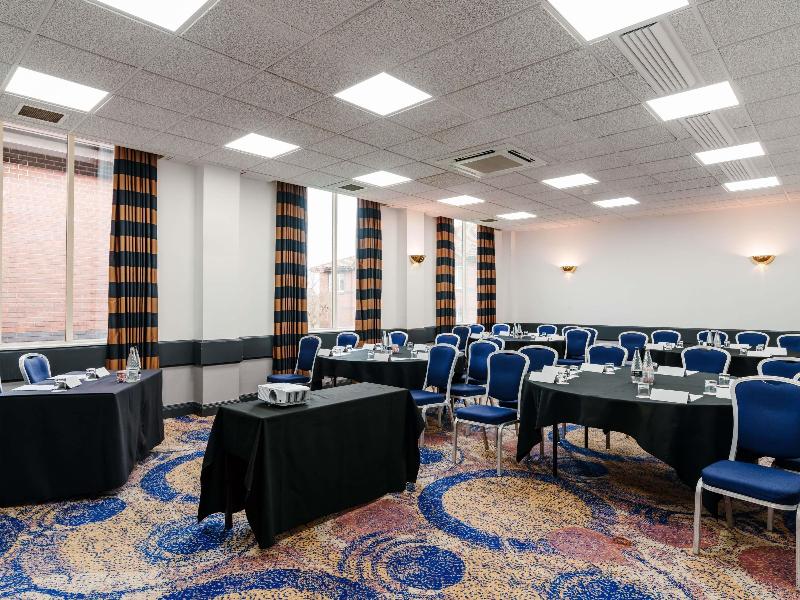 Mercure Daventry Court Hotel image