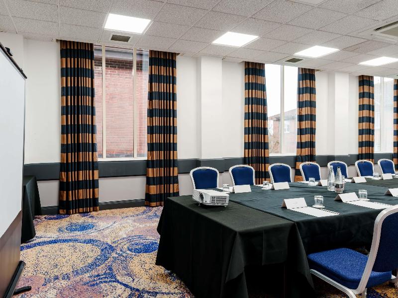 Mercure Daventry Court Hotel image