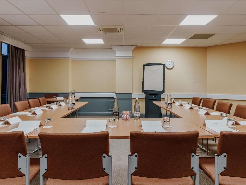 Mercure Daventry Court Hotel image