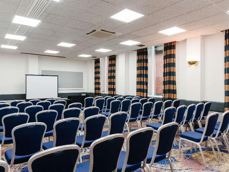 Mercure Daventry Court Hotel image