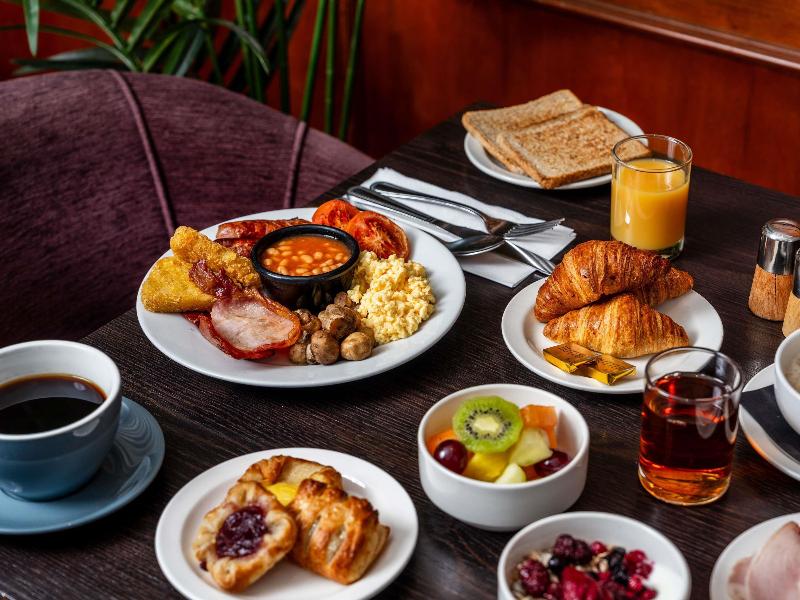 Mercure Daventry Court Hotel image