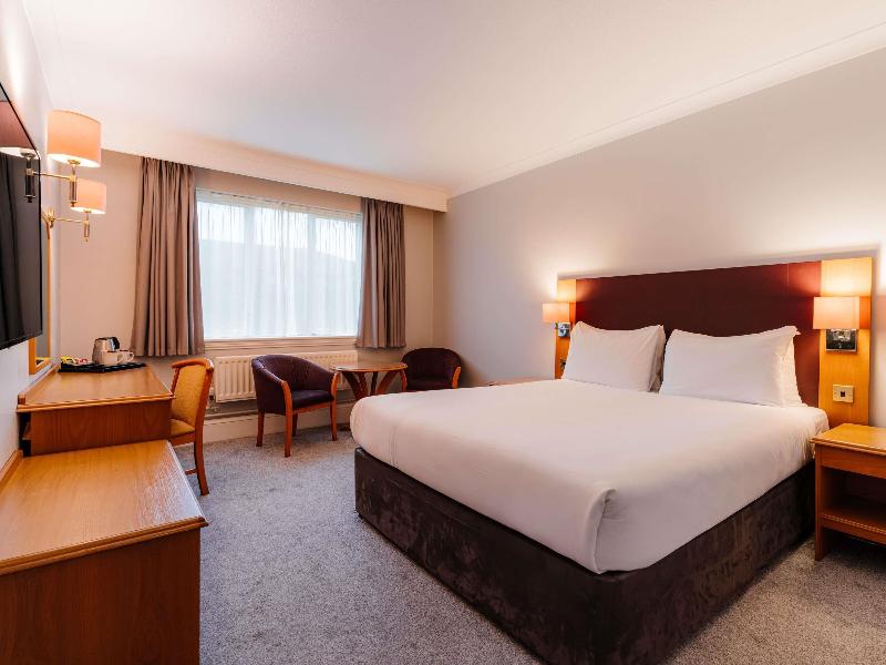 Mercure Daventry Court Hotel image