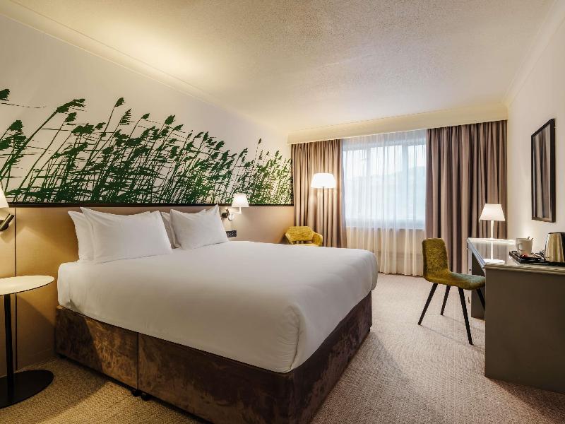 Mercure Daventry Court Hotel image