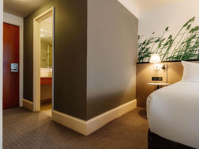 Mercure Daventry Court Hotel image