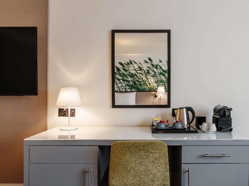 Mercure Daventry Court Hotel image