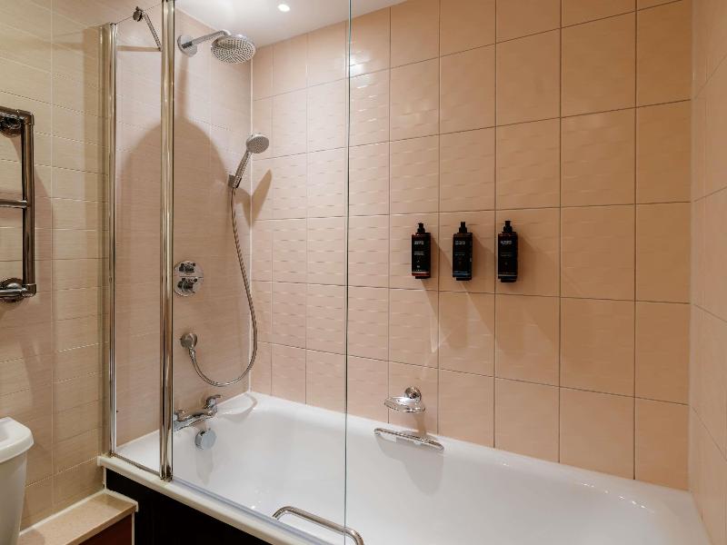 Mercure Daventry Court Hotel image