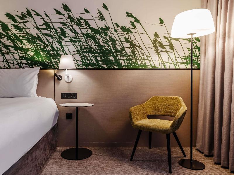 Mercure Daventry Court Hotel image