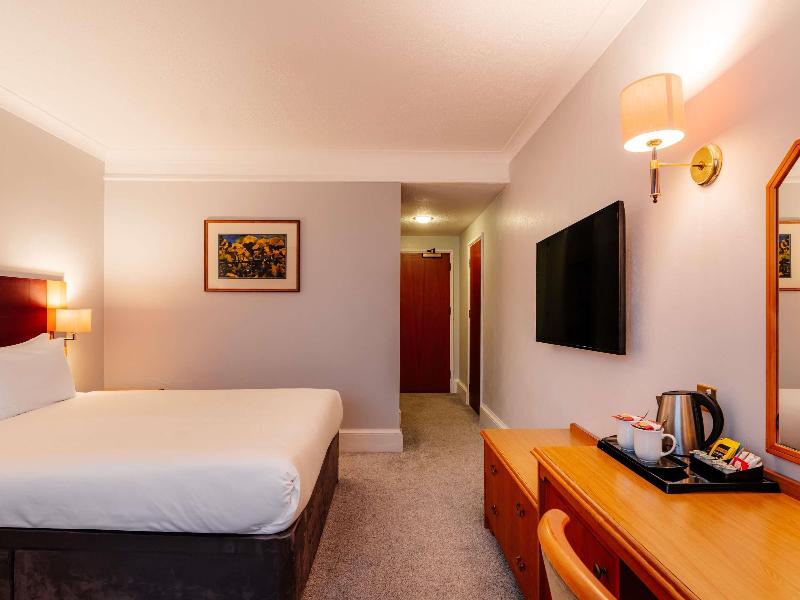 Mercure Daventry Court Hotel image